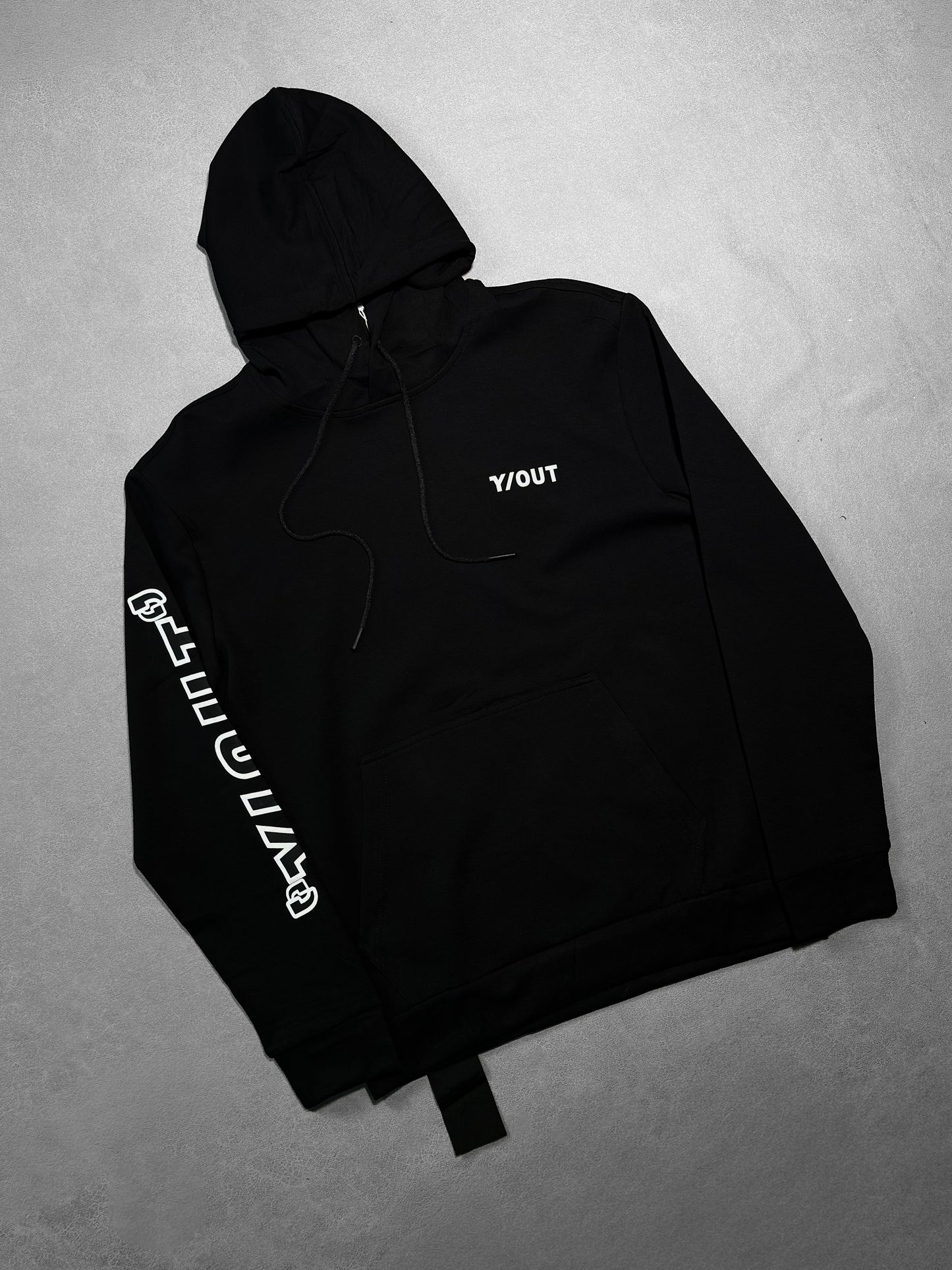 Y/OUT NEGRO CLASICO