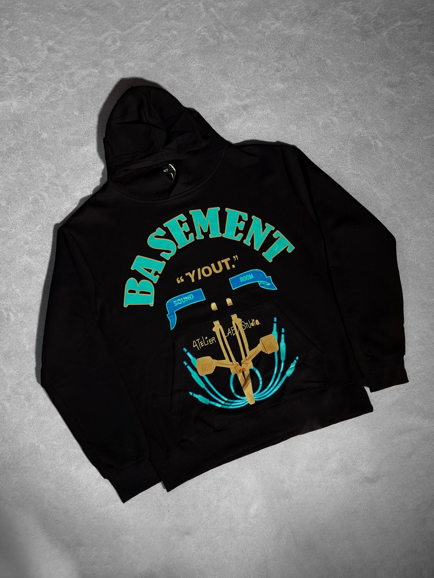 Y/OUT NEGRO BASEMENT
