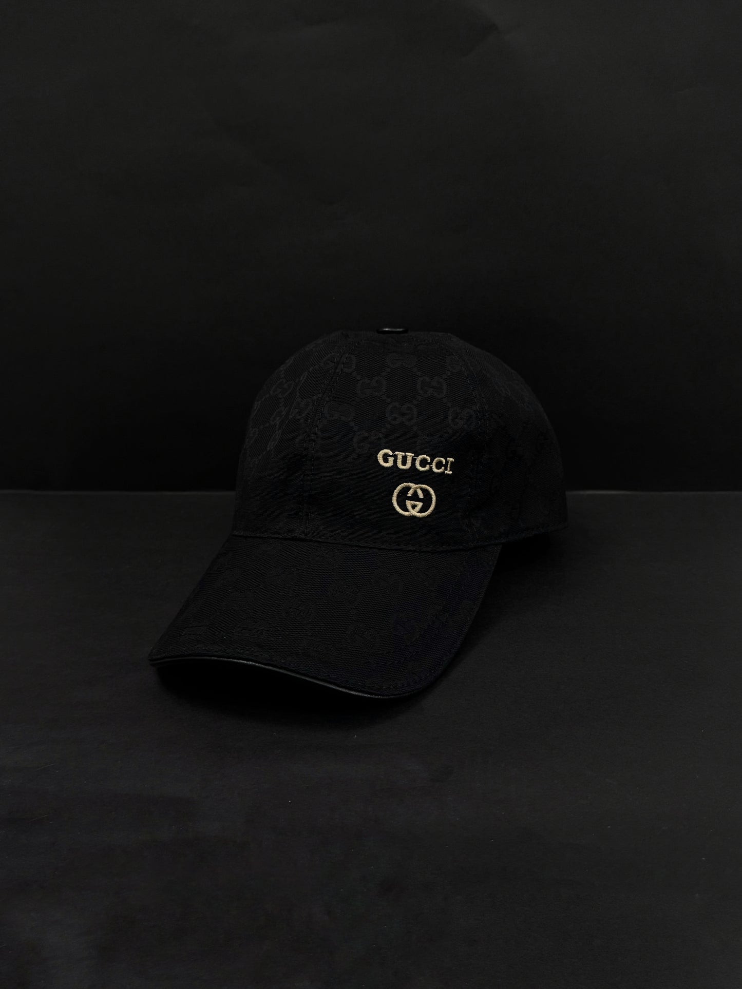 GUCCI NEGRA LOGO BEIGE