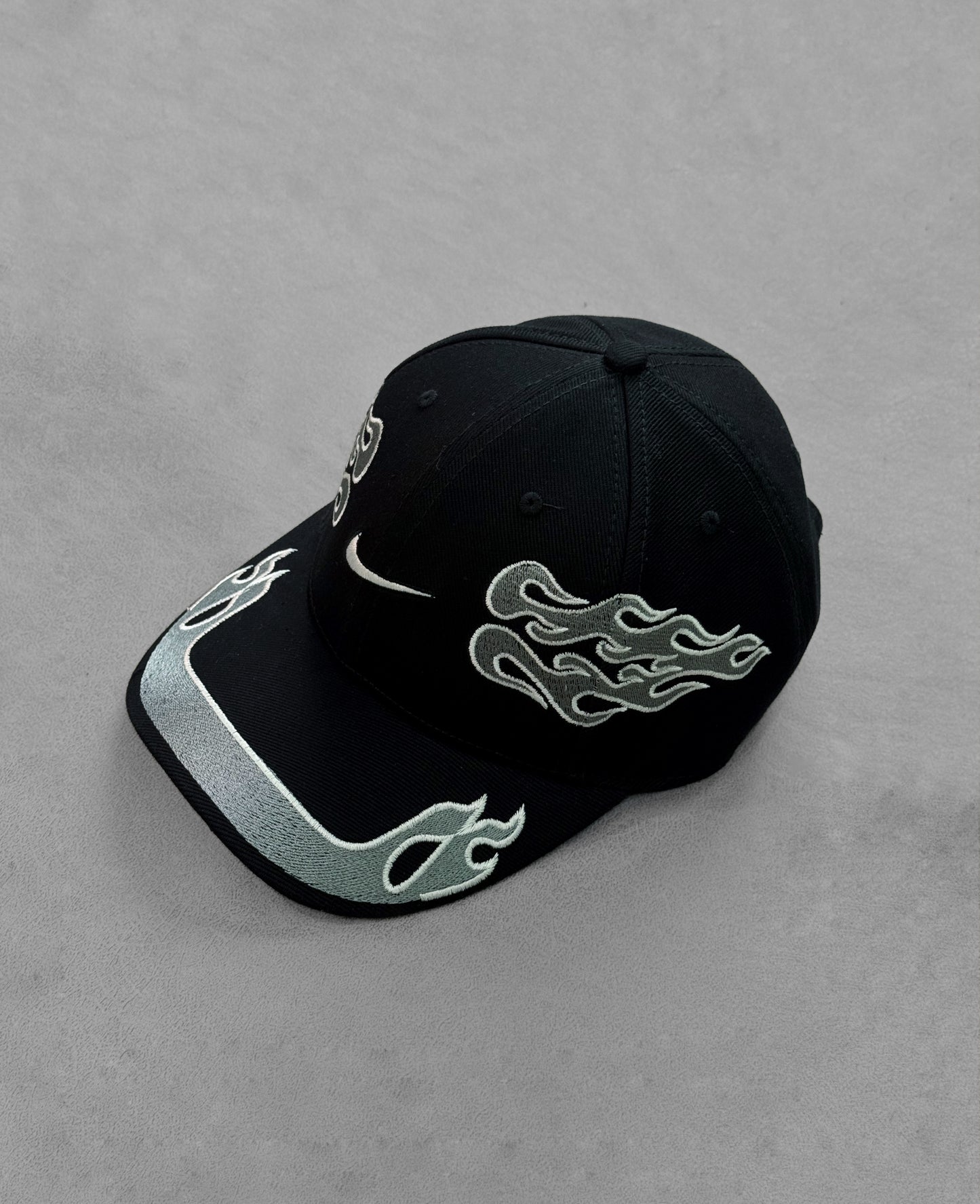 NIKE FLAMA NEGRA