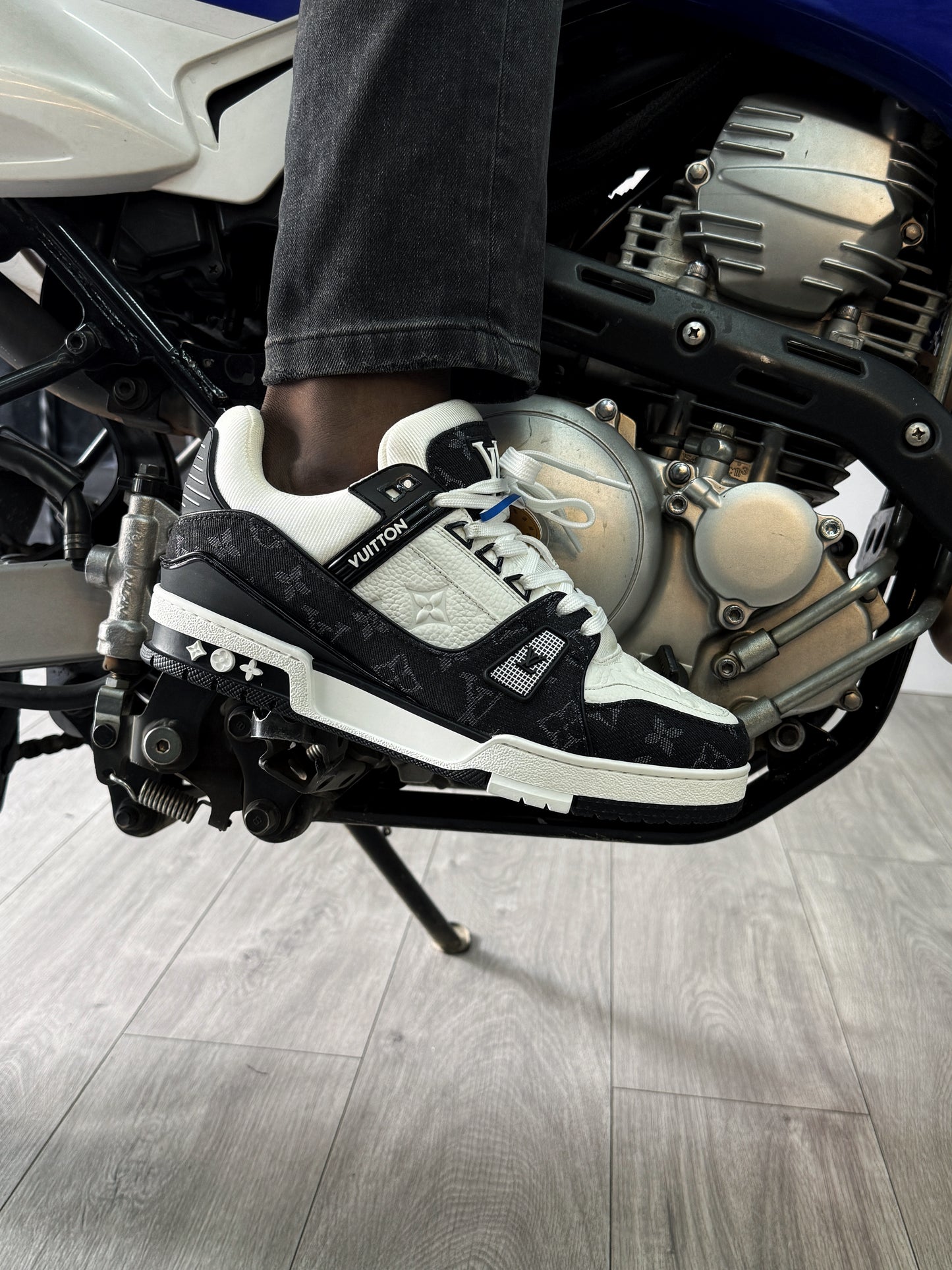 LV TRAINER PANDA