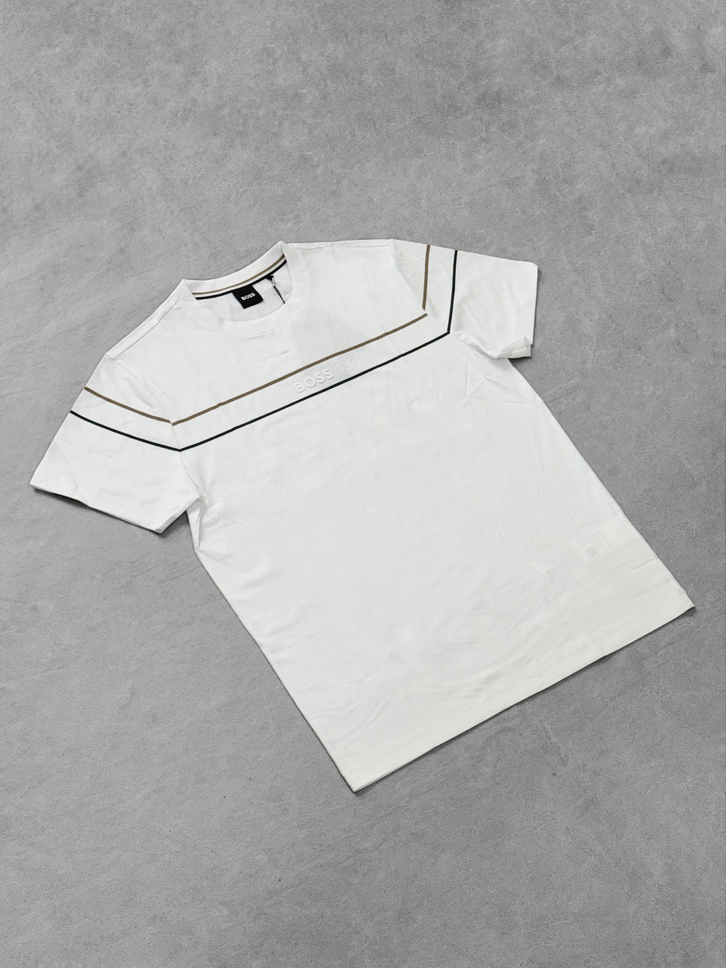 BOSS BLANCA LINEAS CENTRO