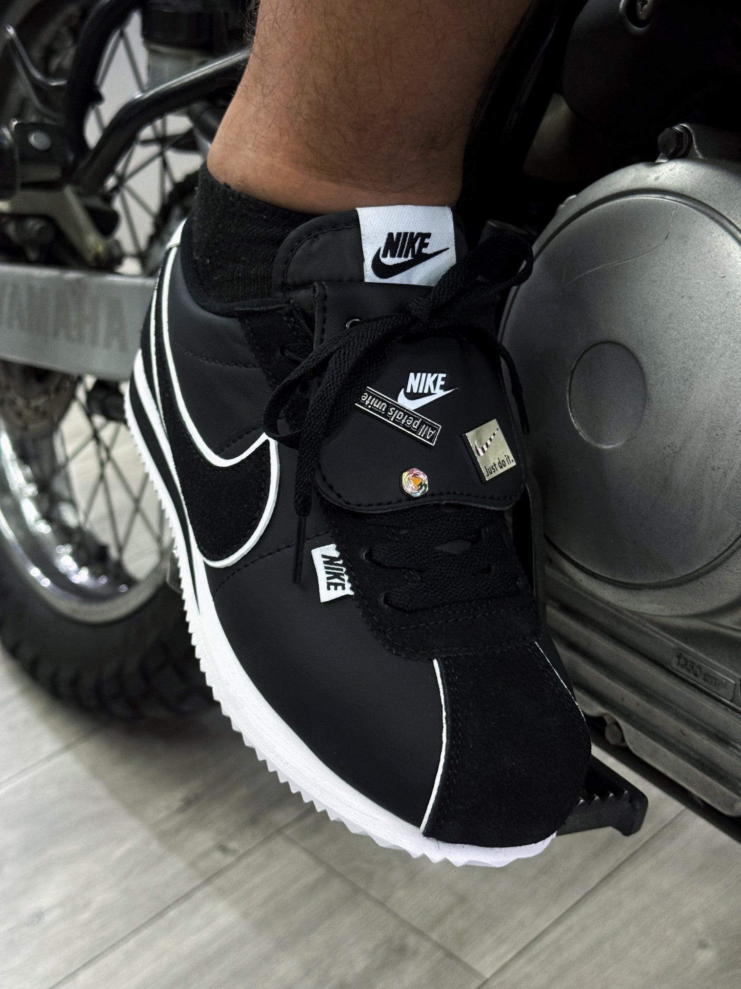 NIKE CORTEZ EDICIÓN ESPECIAL