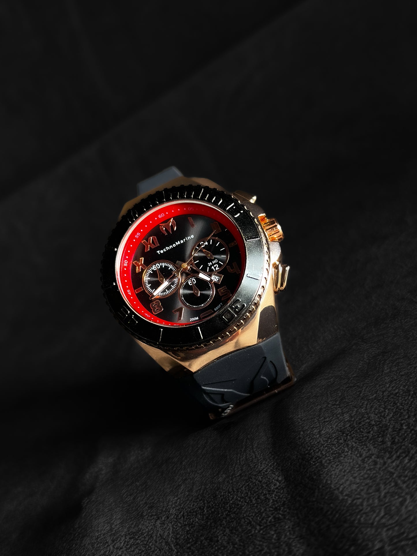 TECHNOMARINE NEGRO/ROJO/DORADO