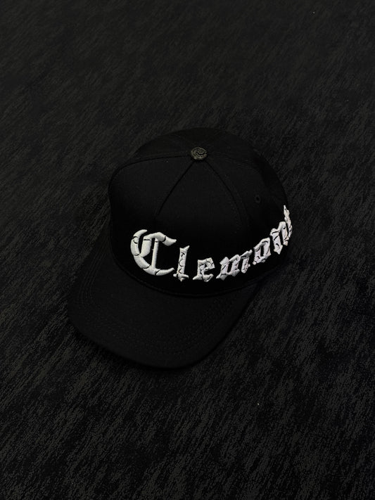 CLEMONT NEGRA LETRAS BLANCAS RAYAS NEGRAS