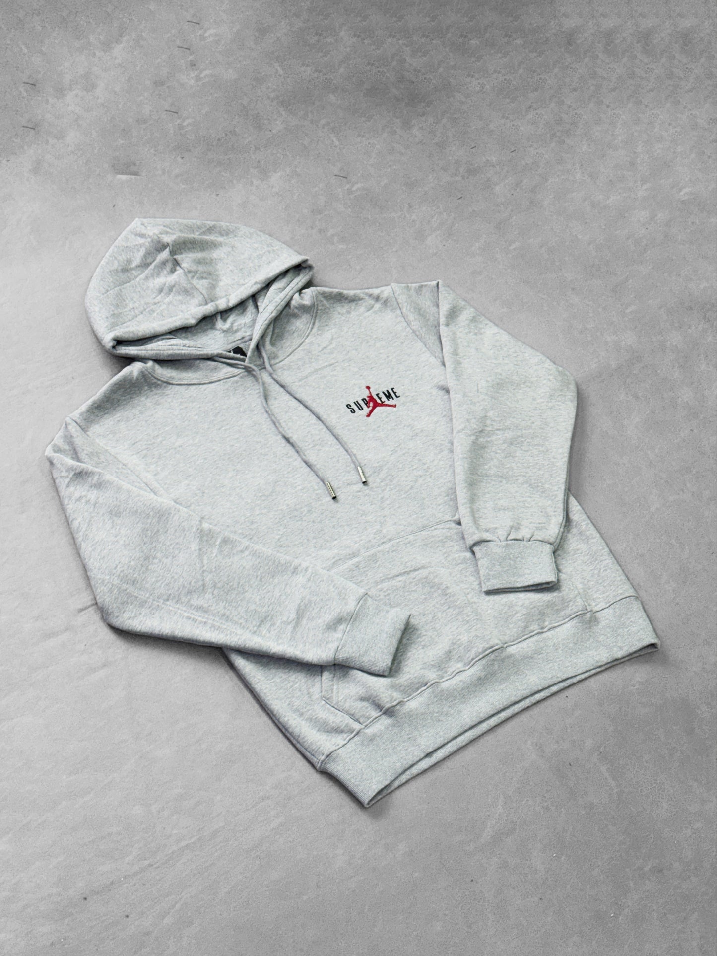 JORDAN X SUPREME GRIS