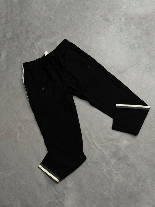 BOSS NEGRA BANDAS LATERAL BEIGE