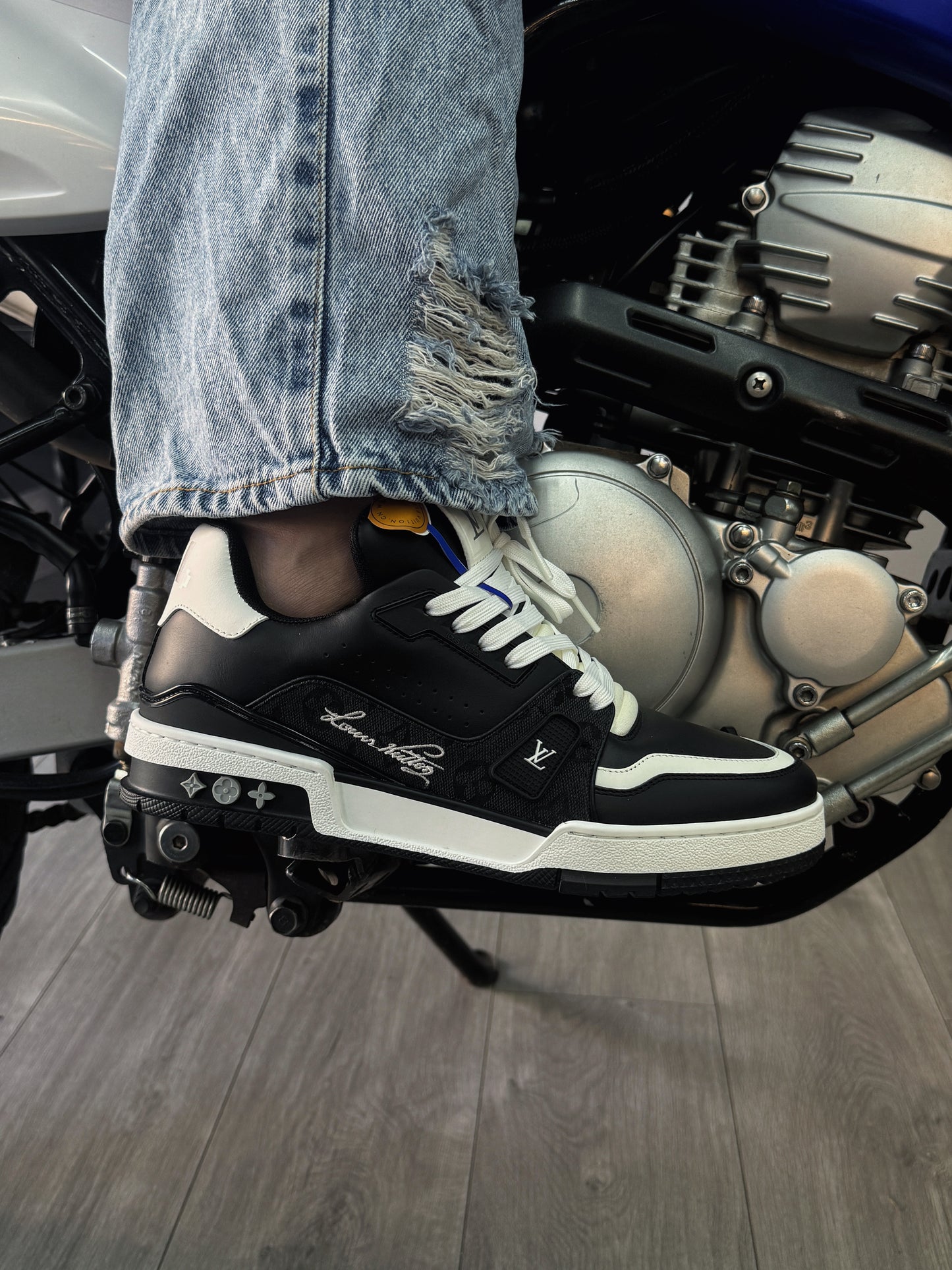 LV TRAINER V2