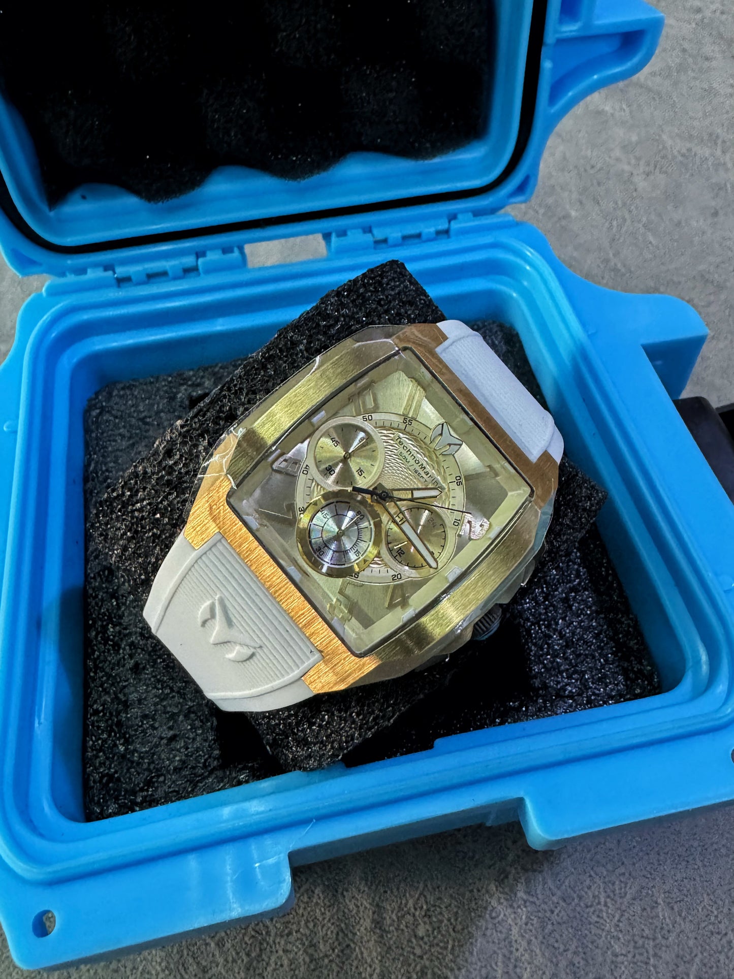 TECHNOMARINE AQUA QUADRANT DORADO