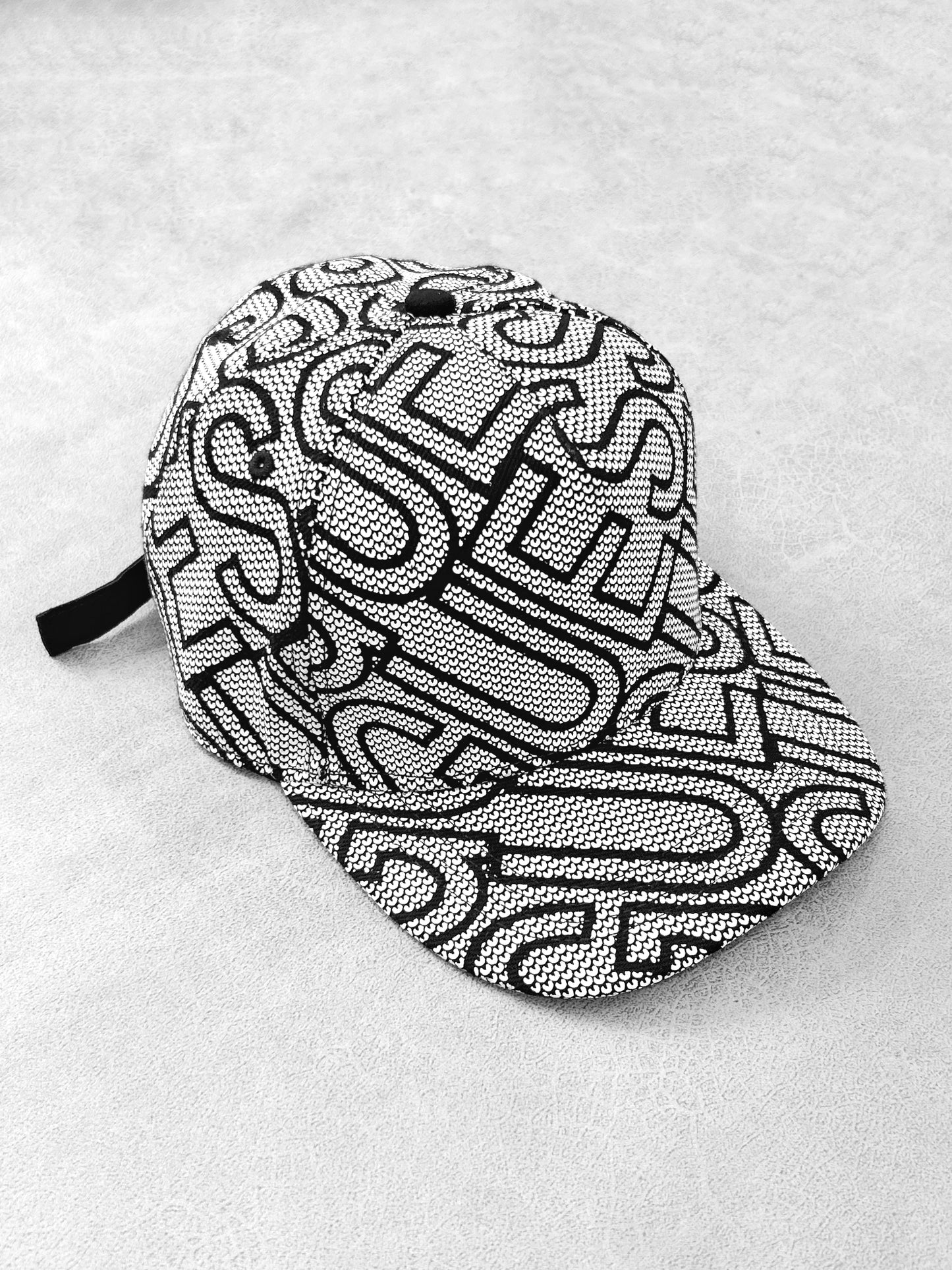 GUESS MONOGRAMA LENTEJUELAS