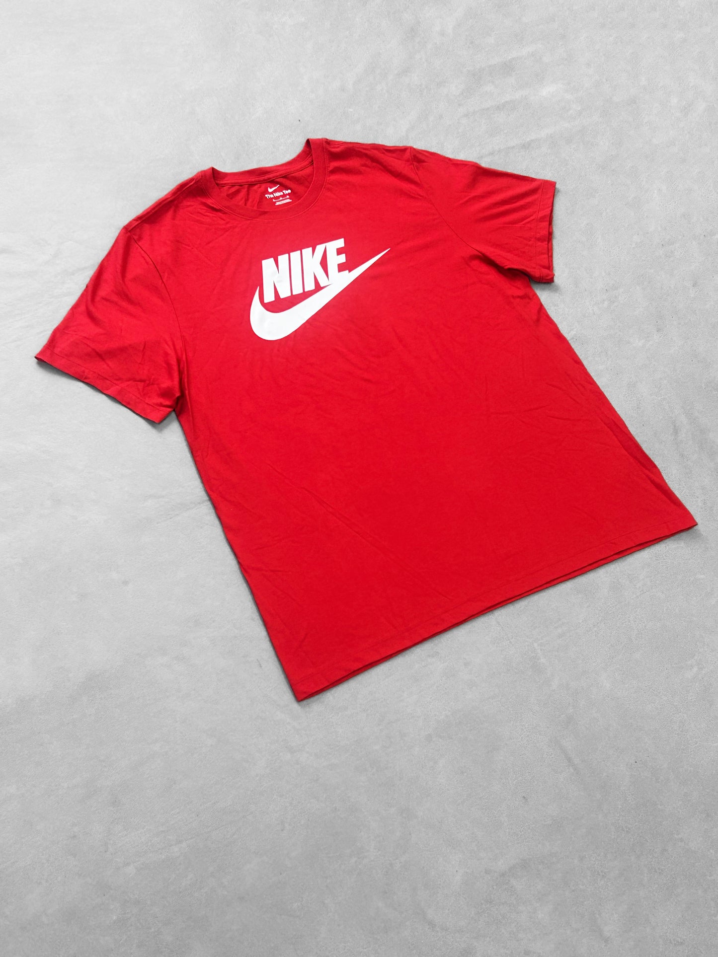 NIKE ROJA LOGO
