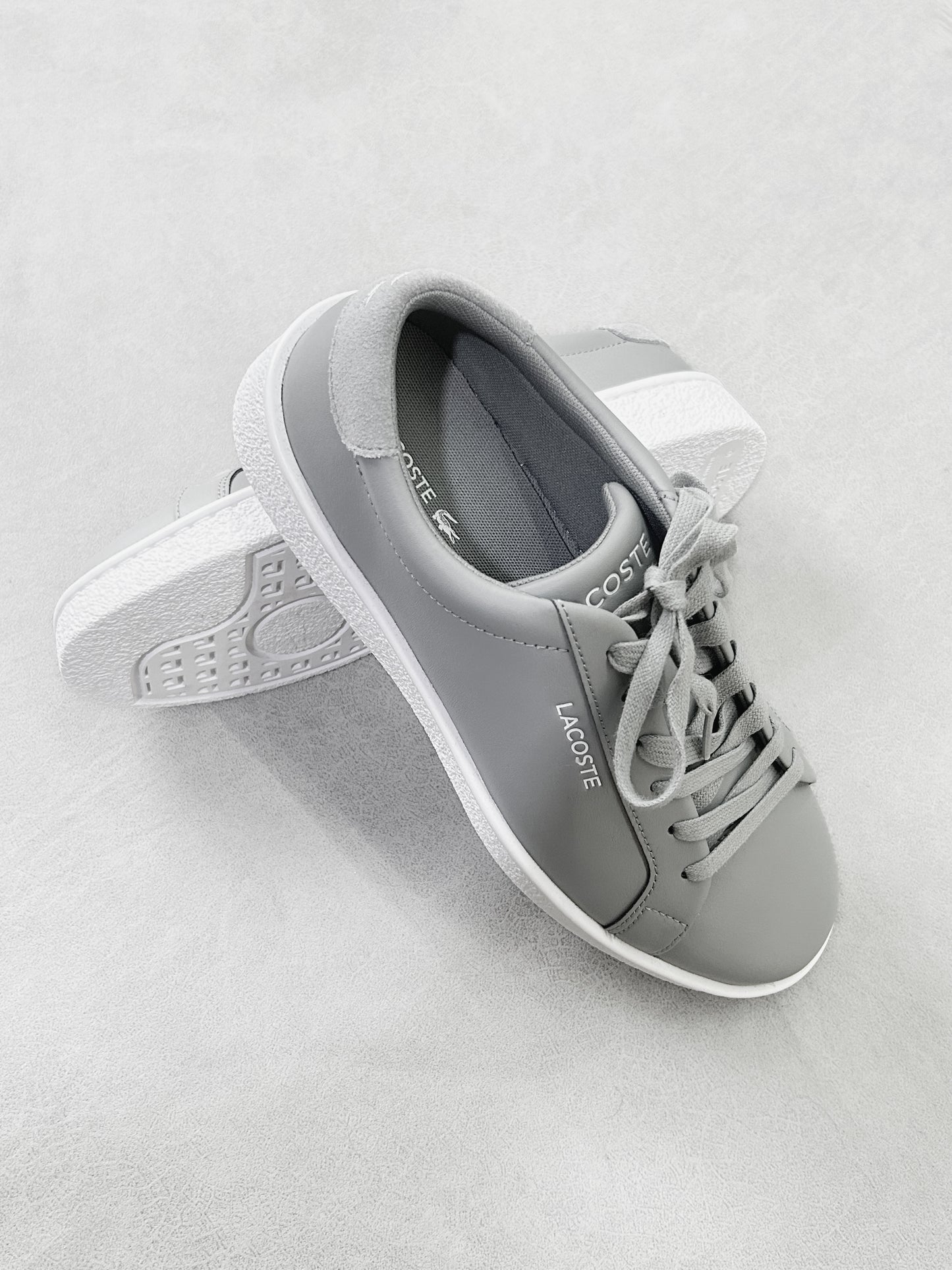 LACOSTE GRIS