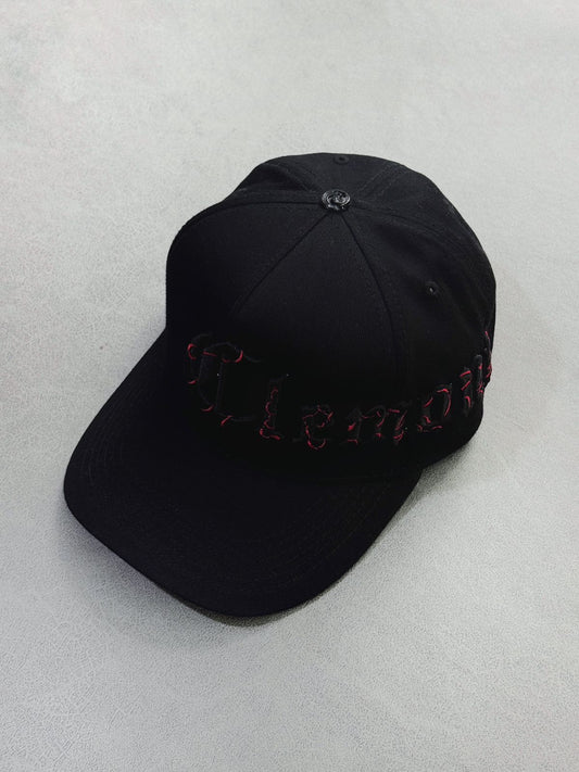 CLEMONT NEGRA LETRAS NEGRAS RAYAS ROJAS