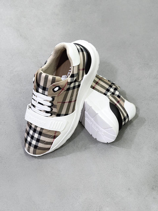 BURBERRY CAFÉ BLANCO