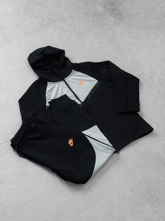 NIKE TECH NEGRO/GRIS/NAR PT1