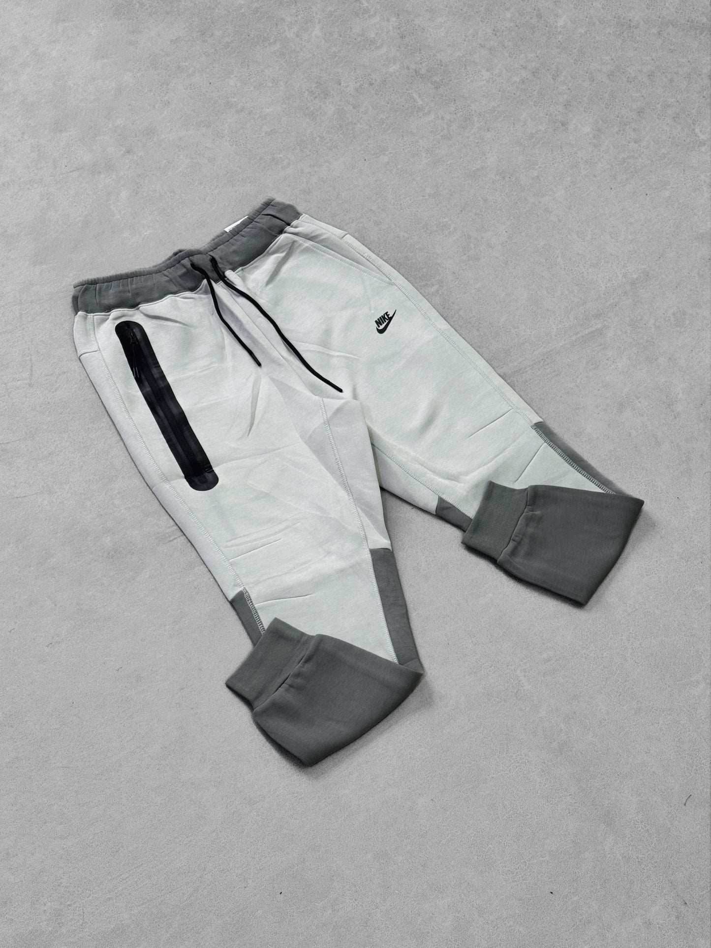 NIKE TECH 3 GRIS/GRIS OBS