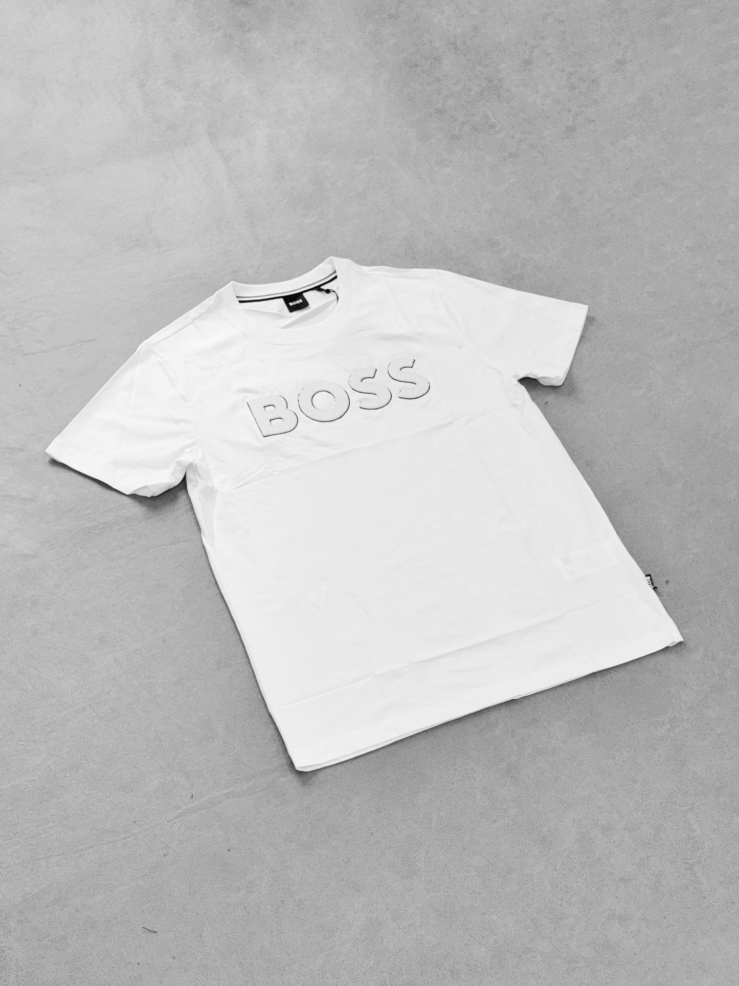 BOSS BLANCA LETRA PELUCHE