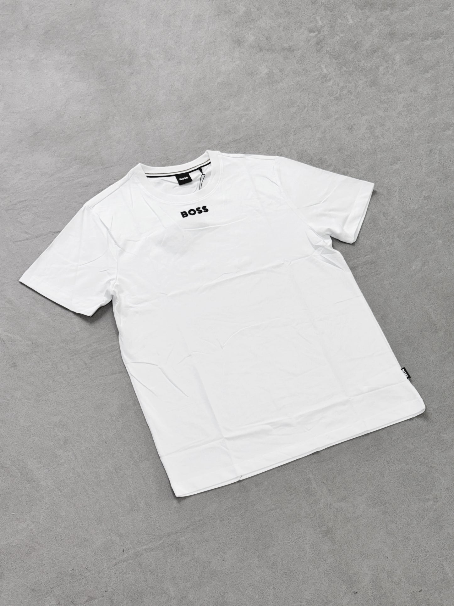 BOSS BLANCA LETRA RELIEVE CENTRO