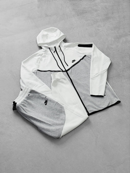 NIKE TECH BLANCO GRIS PT1