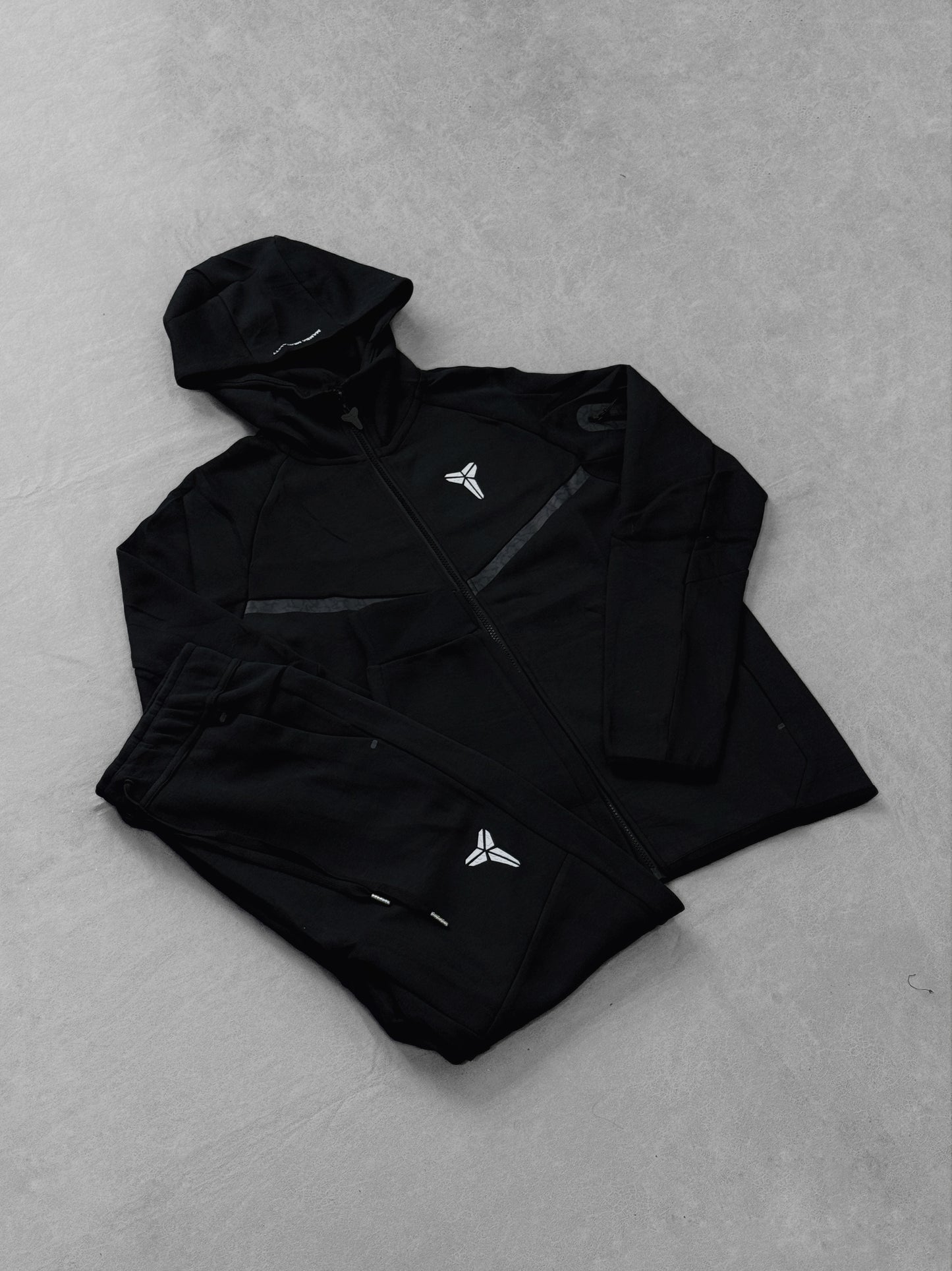 NIKE KOBE NEGRO